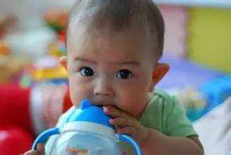 上海供卵孩子_如何选择囊胚培养和新鲜胚胎冷冻进行试管婴儿？看看专家怎么